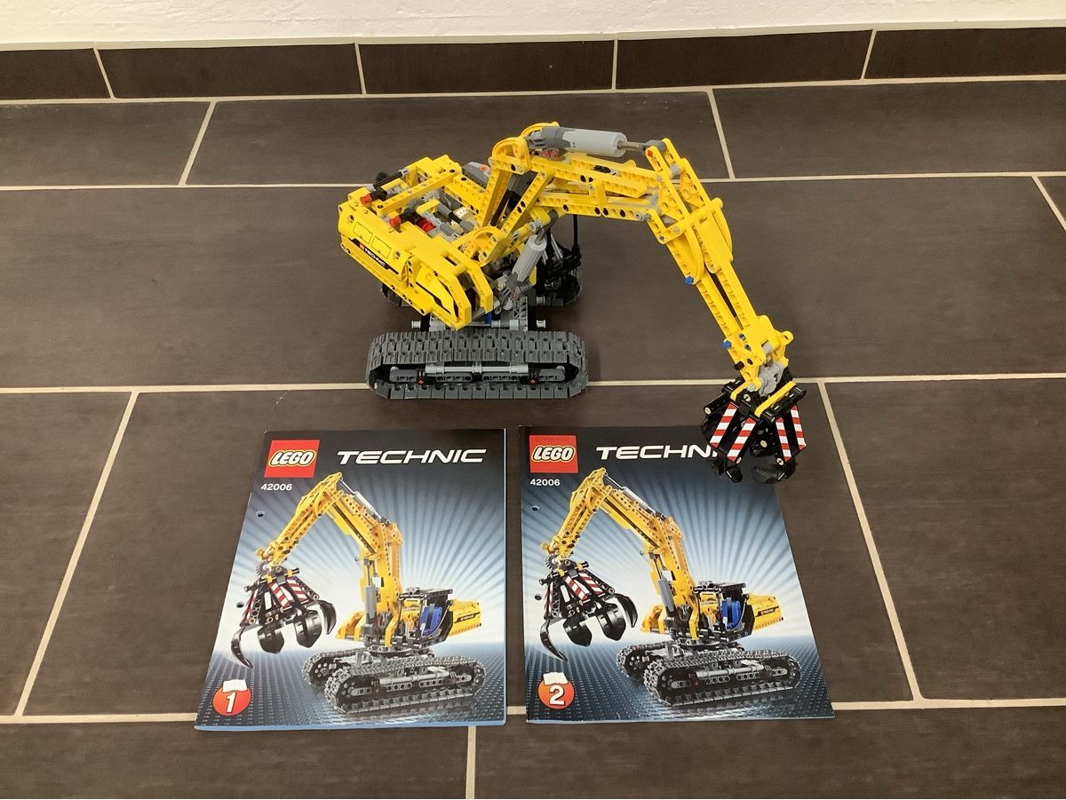 Lego Kit di costruzioni: Lego Technic 42006 Raupenbagger – Usato da Brugg AG venduto da Sweety_pie 2
