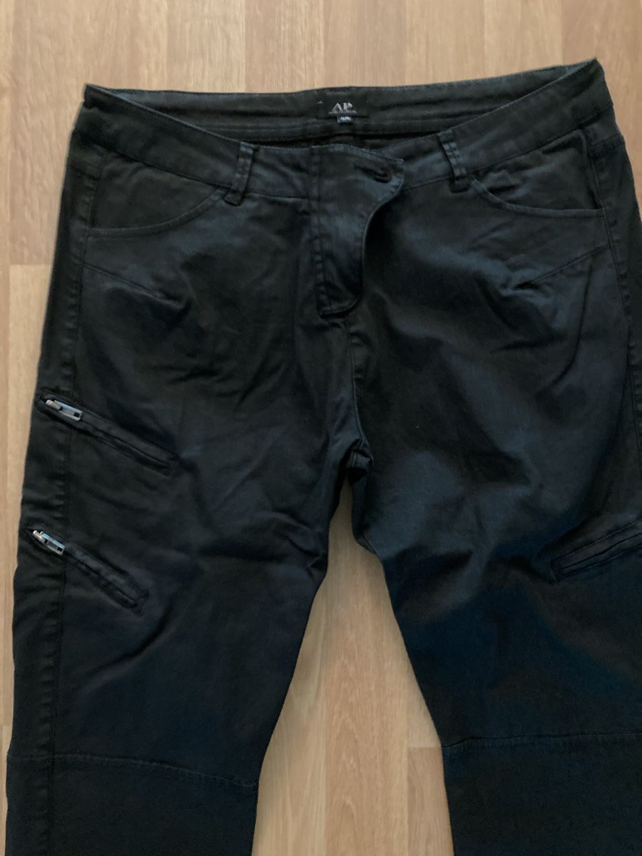 Pantaloni: Schwarze Hose Damen Gr. 40 – Usato da Emmenbrücke venduto da JJ_89 1