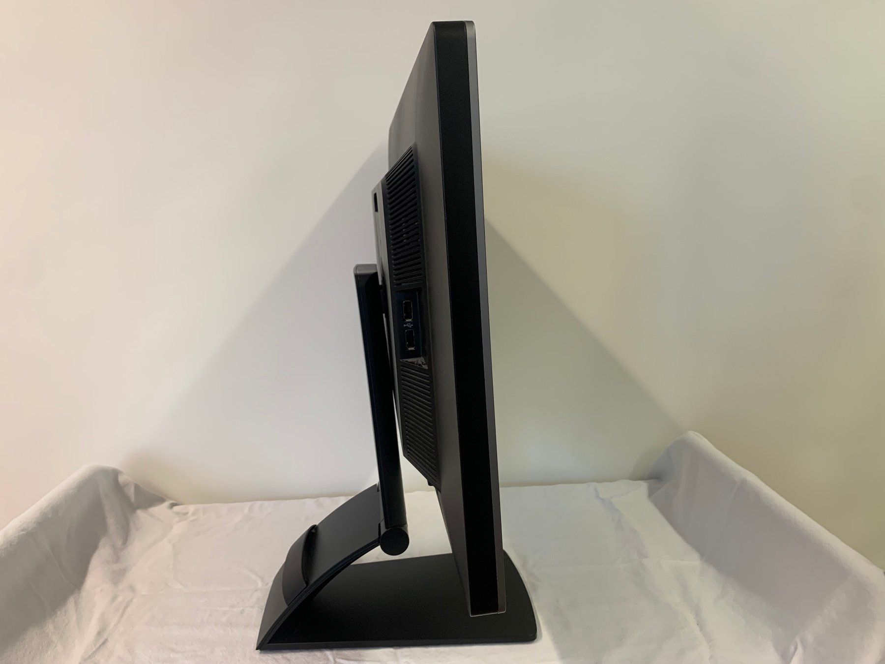 Monitor: HP Elitedisplay E241i. 24 – Usato da Brüttisellen venduto da VideoGang 4
