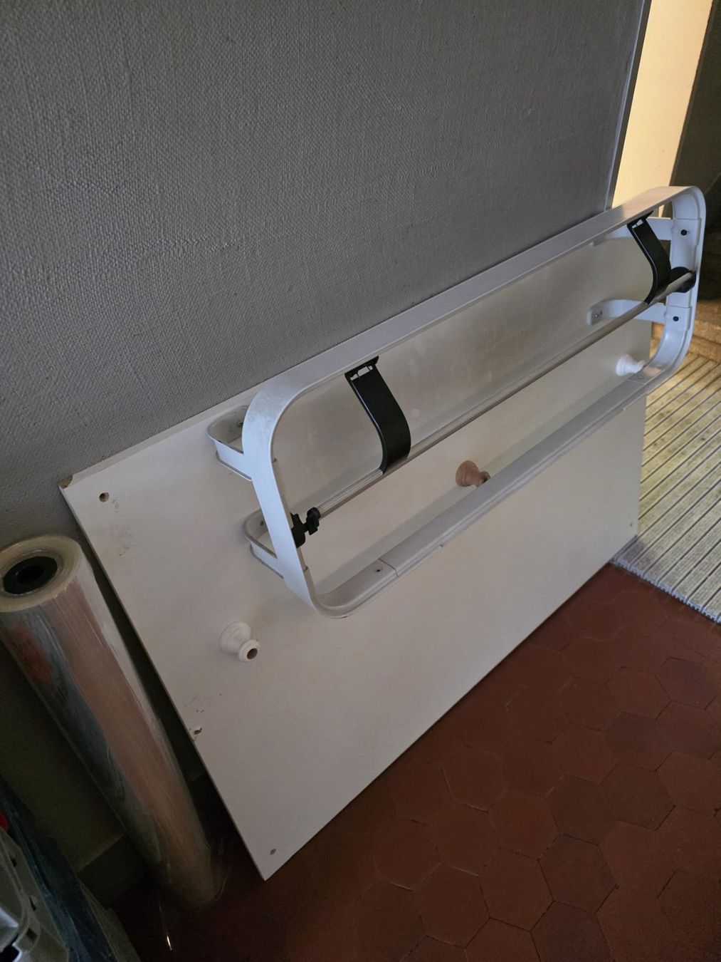 Autres accessoires pour la salle de bain: Papierrollenhalter – D'occasion à Sempach par wegglibeck01 1