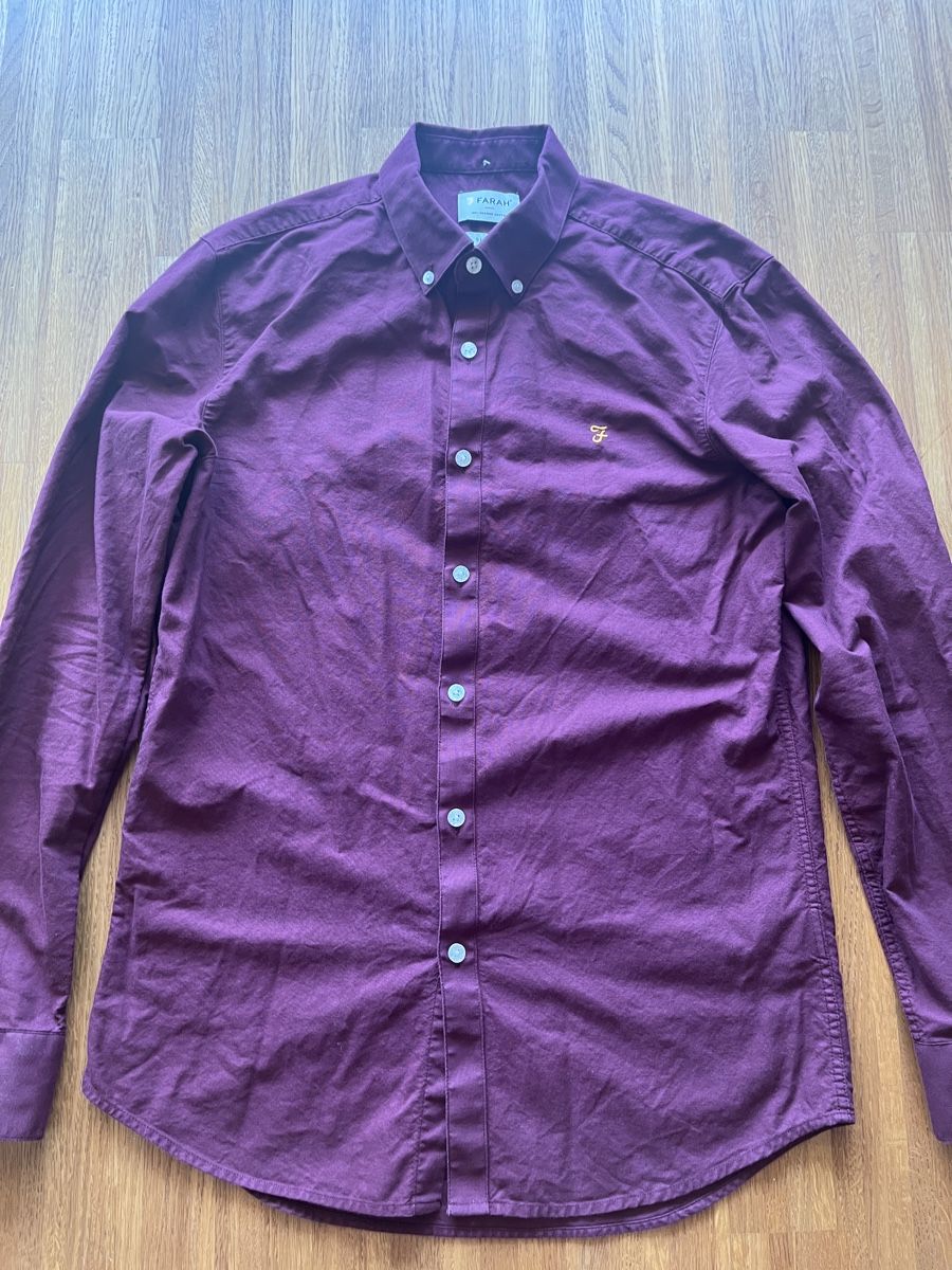 Hemden: Farah Hemd Brewer Slim Fit S weinrot – Gebraucht aus Zürich von cmono 1