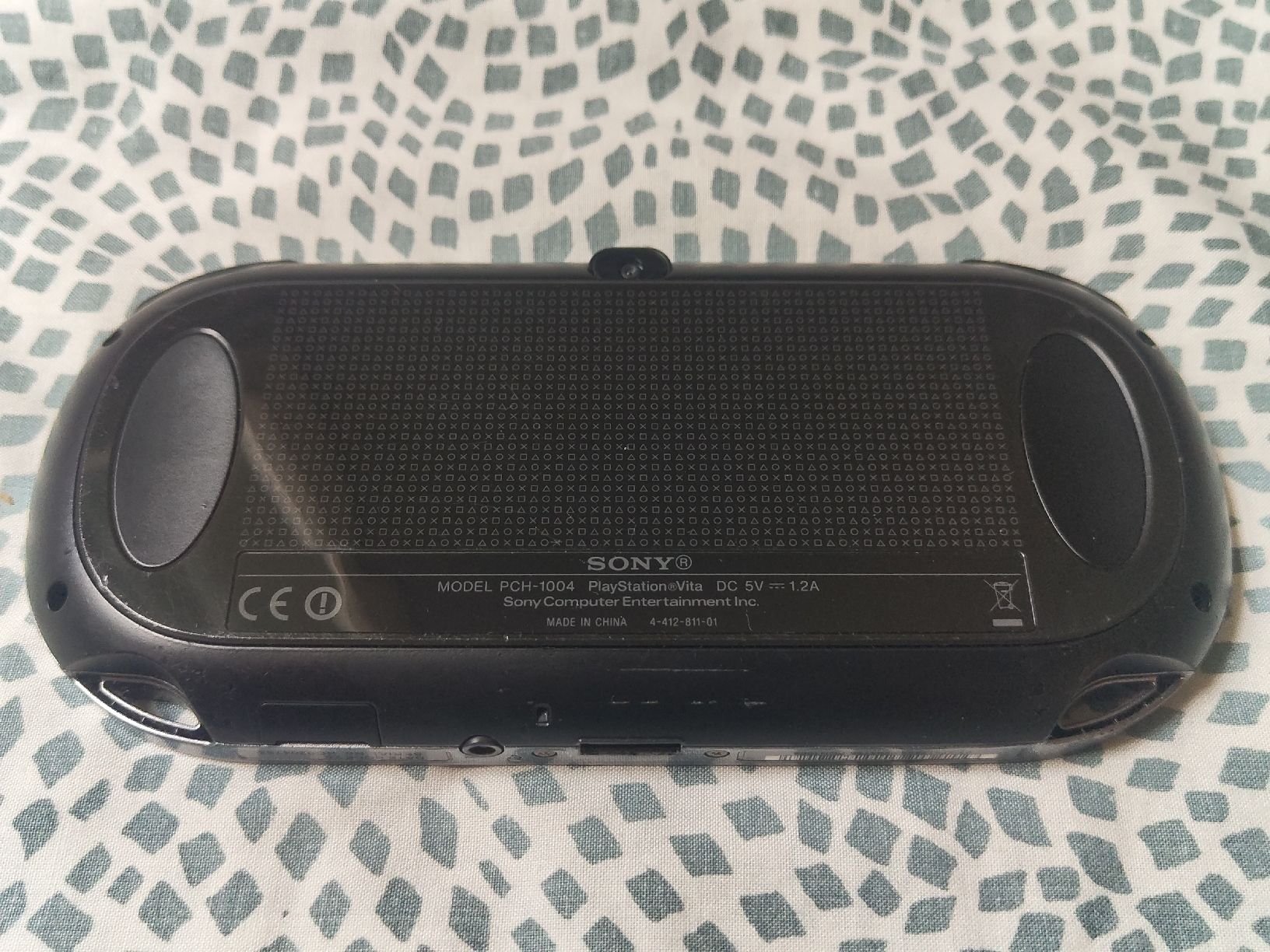 Sony Console: Sony PlayStation PSVita OLED PCH-1004 handheld console  – Usato da Glattbrugg venduto da har_jgc7 2