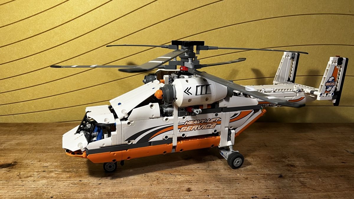 Lego Spielzeuge: LEGO Technic 42052 Schwerlasthubschrauber Airbus Helikopter – Gebraucht aus Ennetbaden von teo_yg9s 2