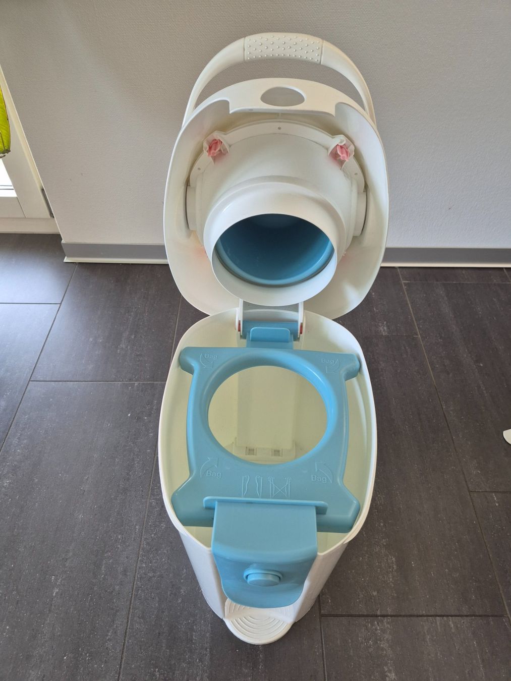 Chicco Cestini per rifiuti: Windeleimer – Usato da Zürich venduto da kla_bkl9 3