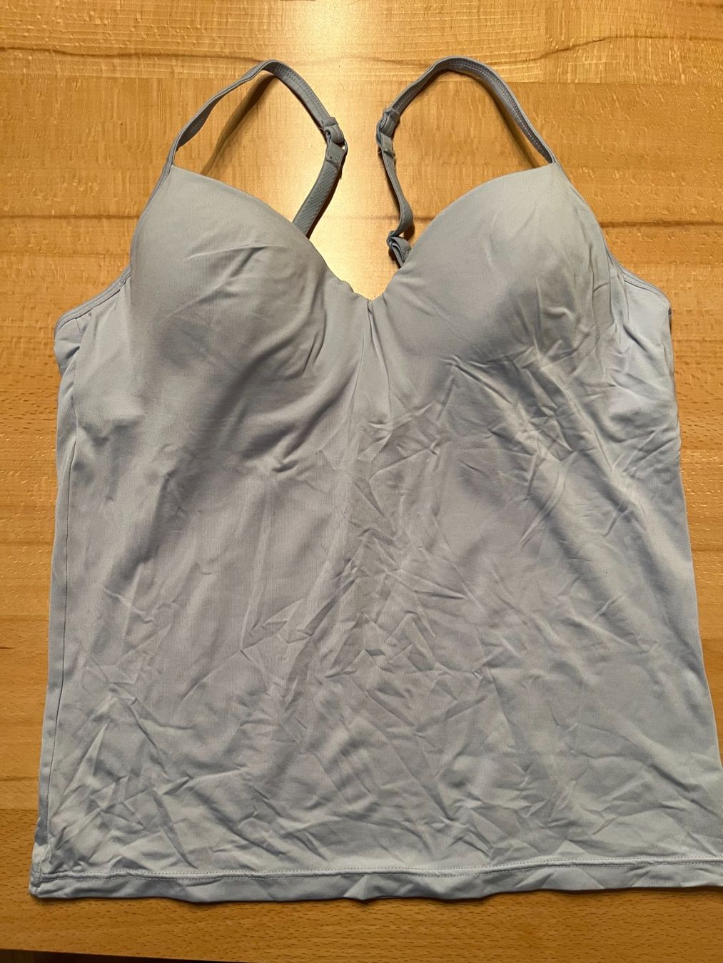 Top: Hellblaues Bustier mit Bügel und Wattierung – Usato da Baar venduto da Aatina