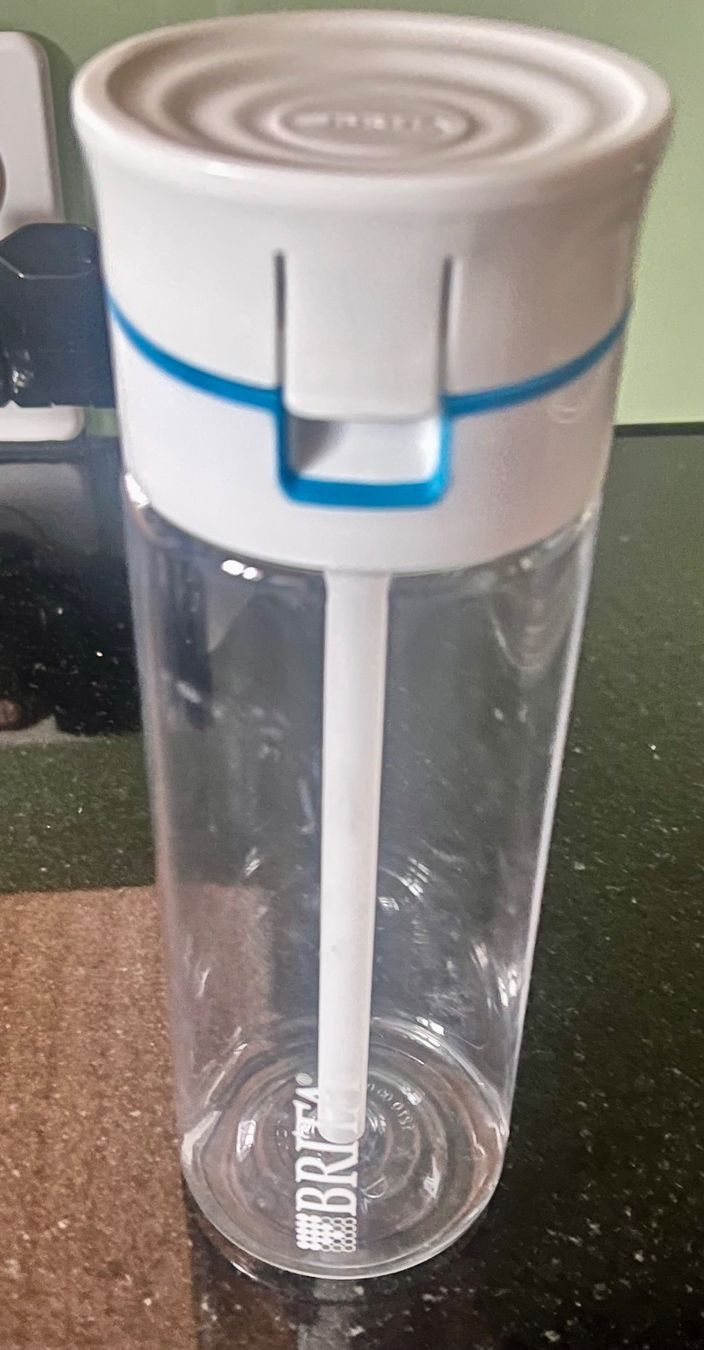 Brita Borracce & Thermos: BRITA Wasserflasche mit Filter – Usato da Uffikon venduto da san123day