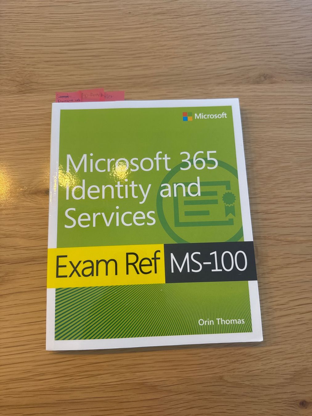 Bücher: Microsoft 365 Identity and Services Exam Ref MS-100 – Gebraucht aus Oetwil am See von Blacky98