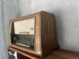 Antikes Radio
