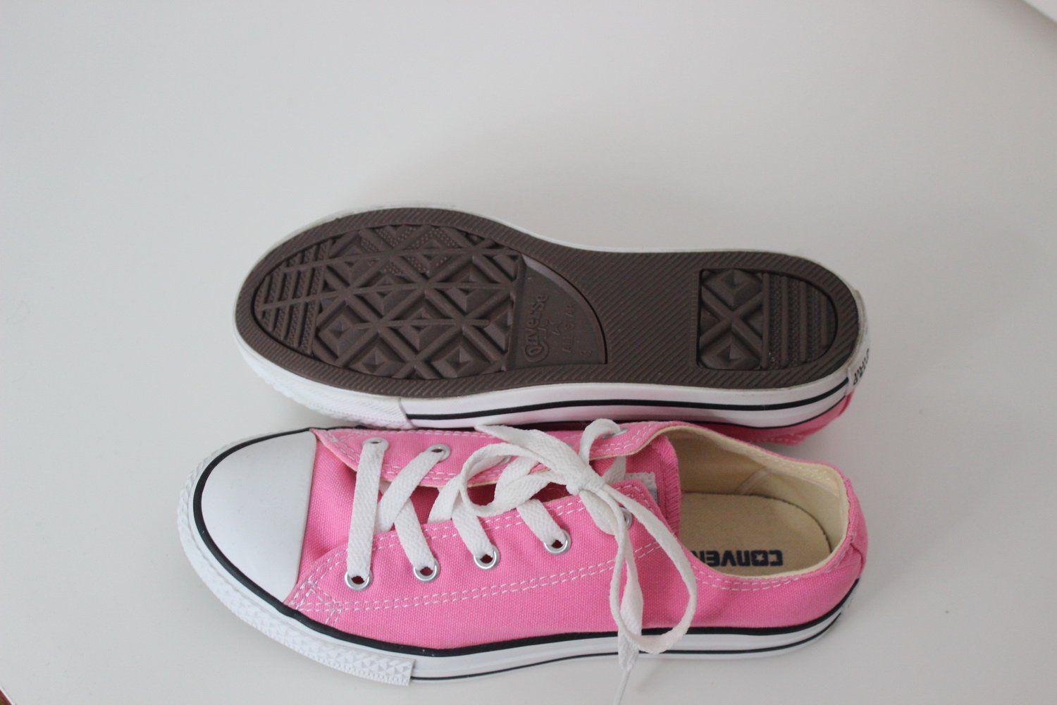 Converse Scarpe per ragazzi: Orig. Converse Sneakers Gr. 35 – Nuovo (secondo la descrizione) da Luzern venduto da Feliz 2