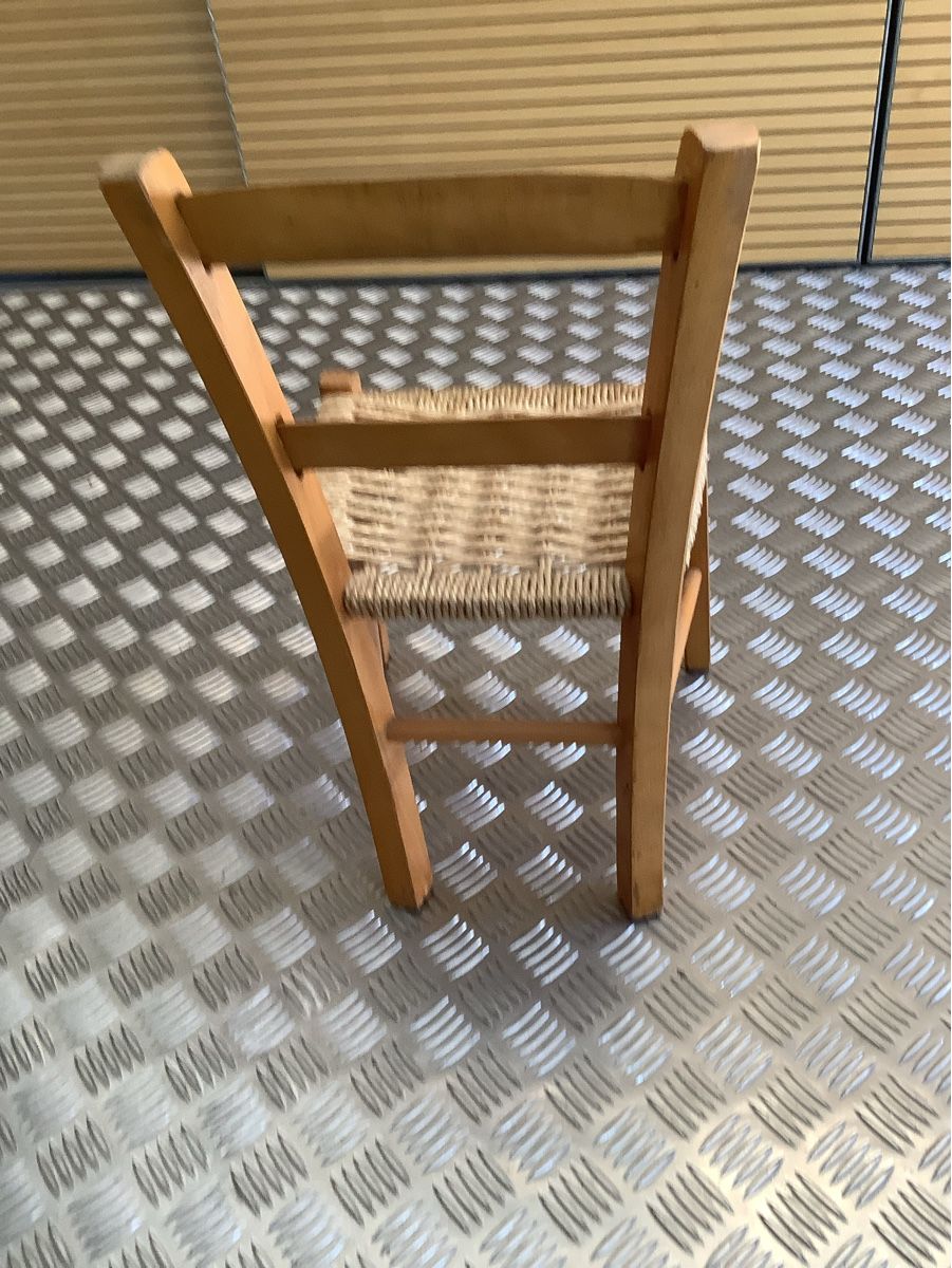 Sedie: Kinderstuhl/chaise d’enfant – Usato da Fribourg venduto da Rosyrosy 2