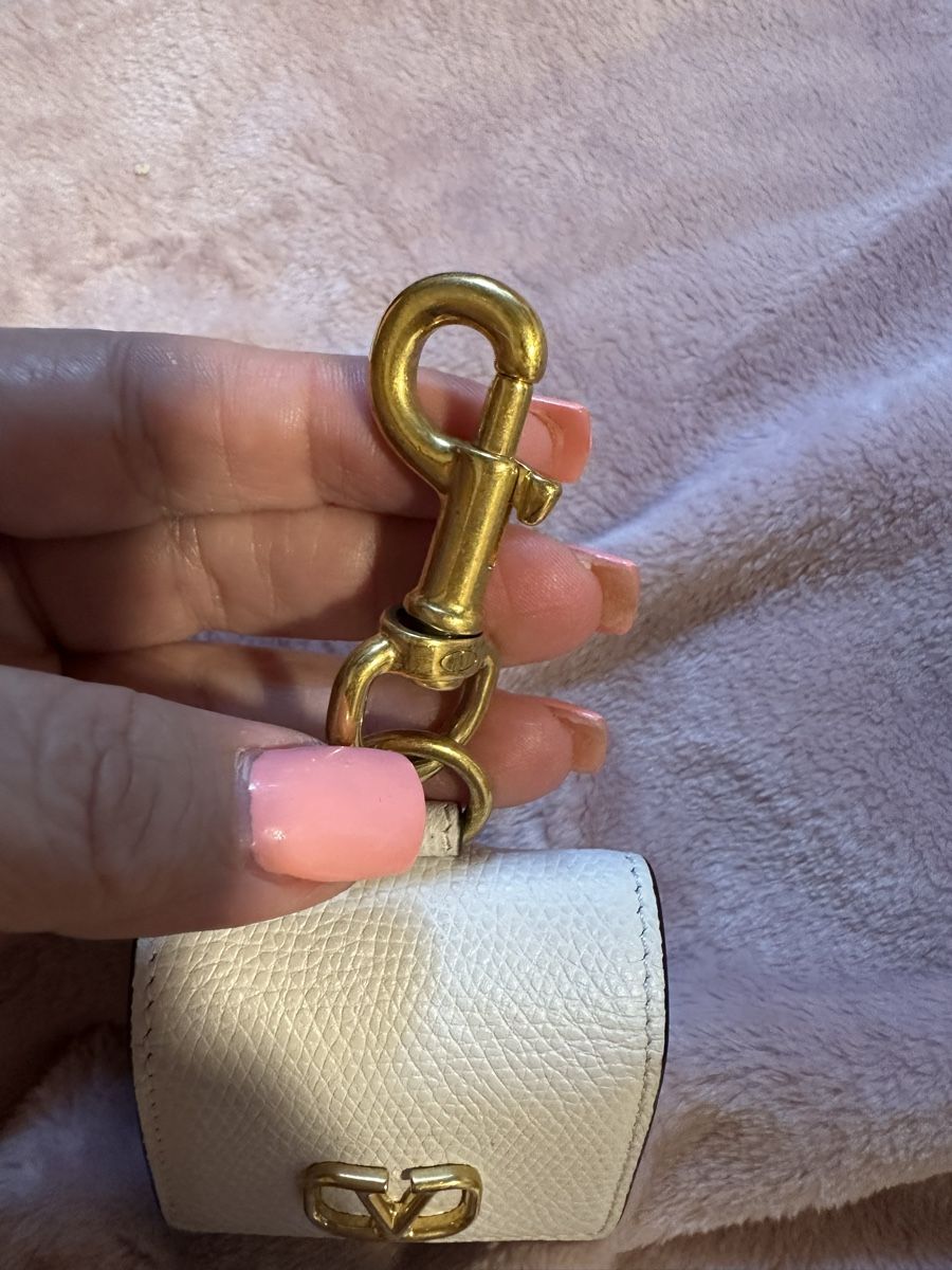 Cover & Protezioni schermo: Valentino airpods pro case – Usato da Mendrisio venduto da ketolin 6