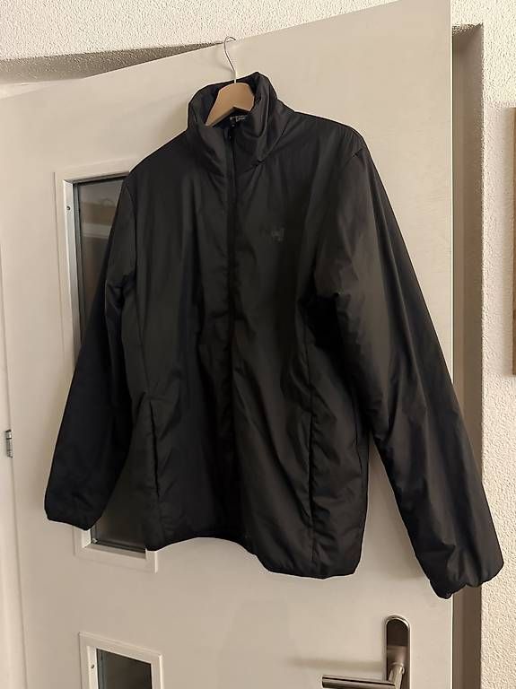 Giacche: HELLY HANSEN / WINTERJACKE – Usato da Hermrigen venduto da Raggeli 2