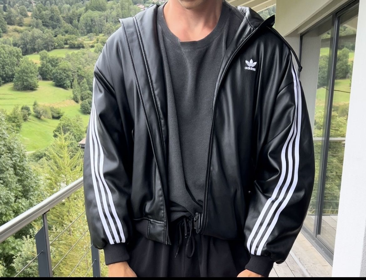 Adidas Jacken: Adidas Boxy Faux Leather Jacket – Neu (gemäss Beschreibung) aus Bürchen von leo_66dc 2
