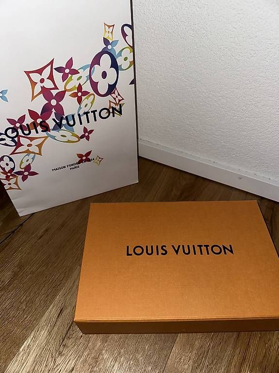 Custodie per cosmetici: Louis Vuitton Kosmetiktasche  – Usato da St. Gallen venduto da fla_j5jj 3