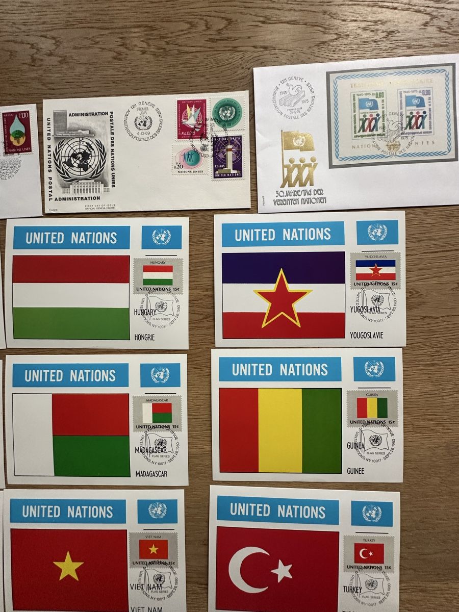 Tutti i francobolli: Nations Unies - 33x gemischtes Lot – Usato da Schmitten / FR venduto da Samsara169 3