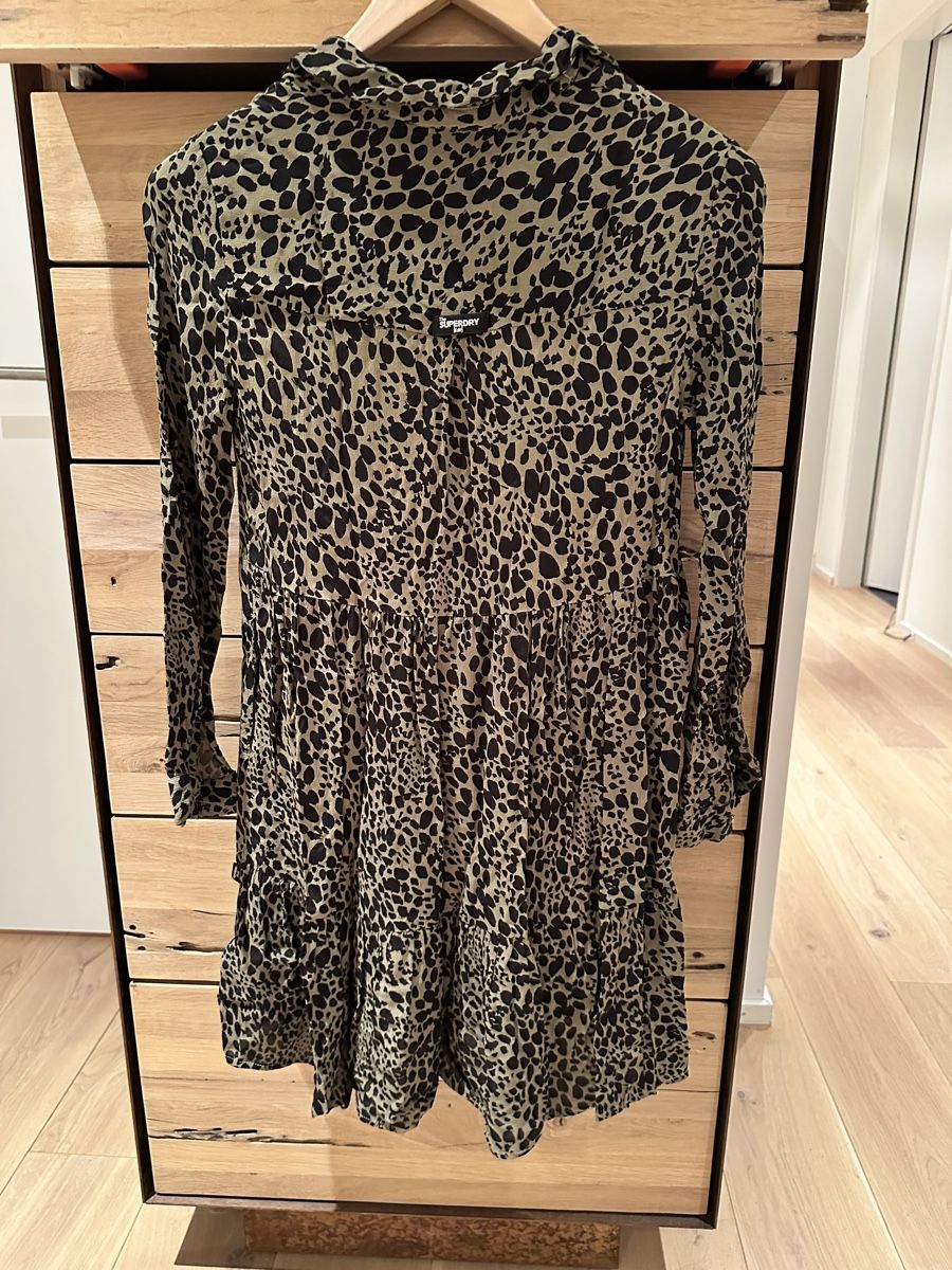 Superdry Vestiti: Grünes Superdry Kleid Grösse 34 – Usato da Oberwil-Lieli venduto da Claudine_1988 4