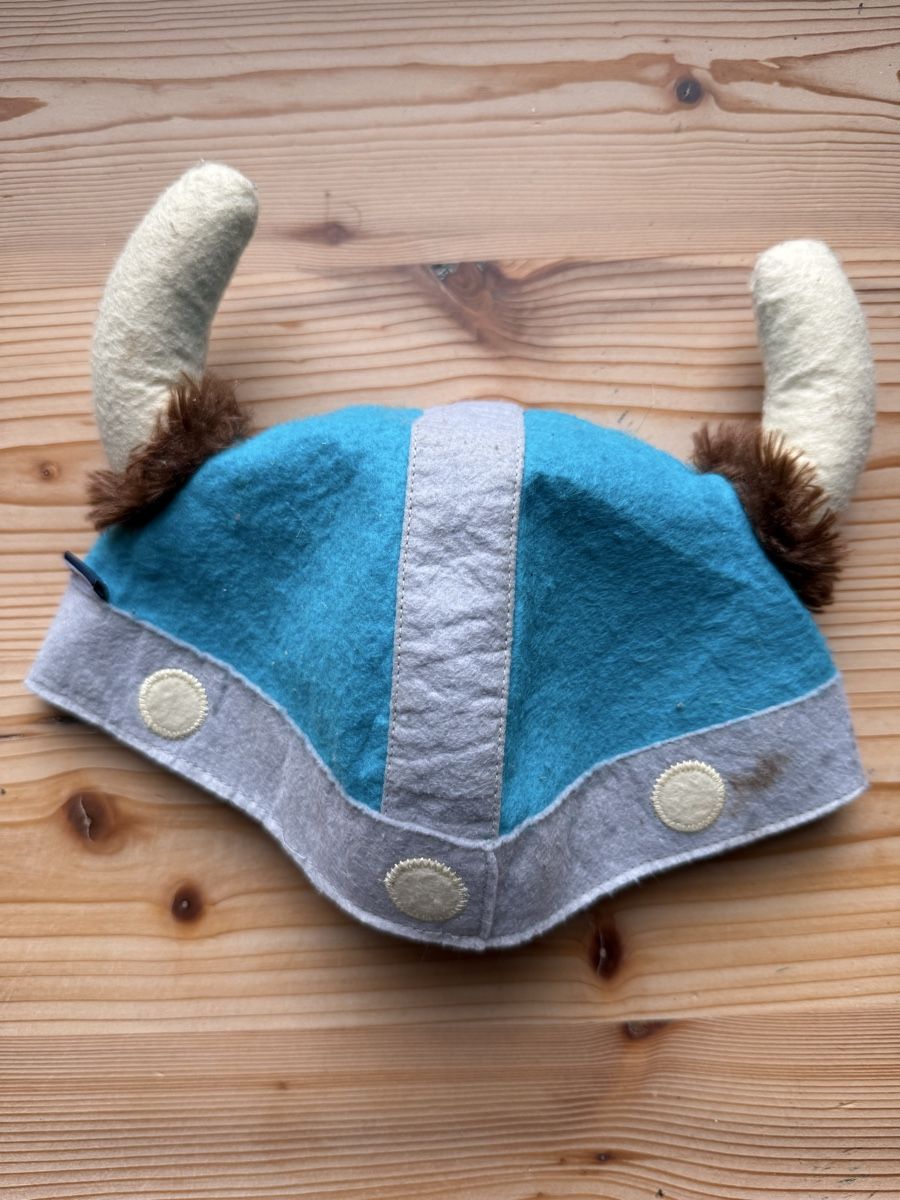 Jako-O Copricapi, berretti & cappellini: Wikingerhut, Wikingerhelm, Fasnacht – Usato da Brittnau venduto da Malwe