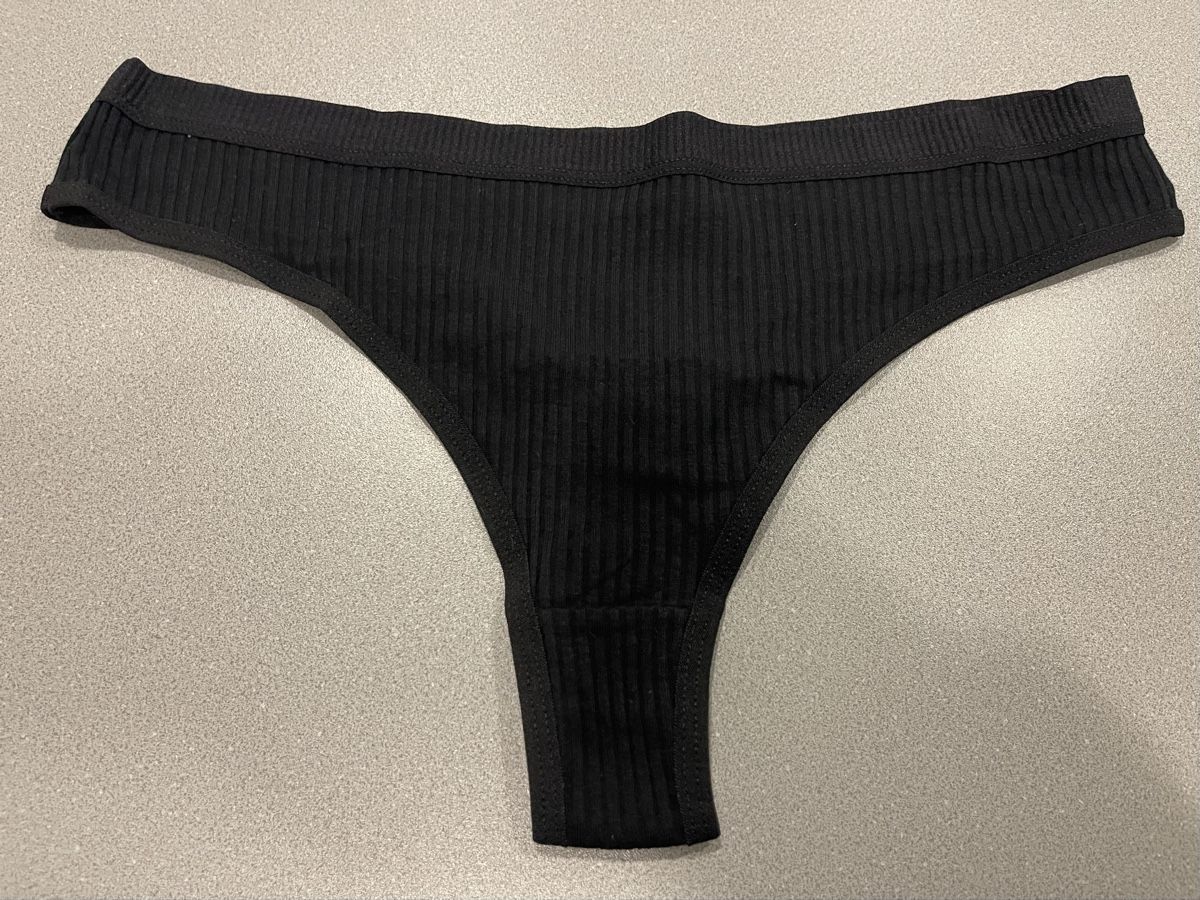 Altra biancheria intima: Schwarzer String Tanga - Grösse L - NEU! – Nuovo e nell'imballaggio originale da Wohlen AG venduto da abaci
