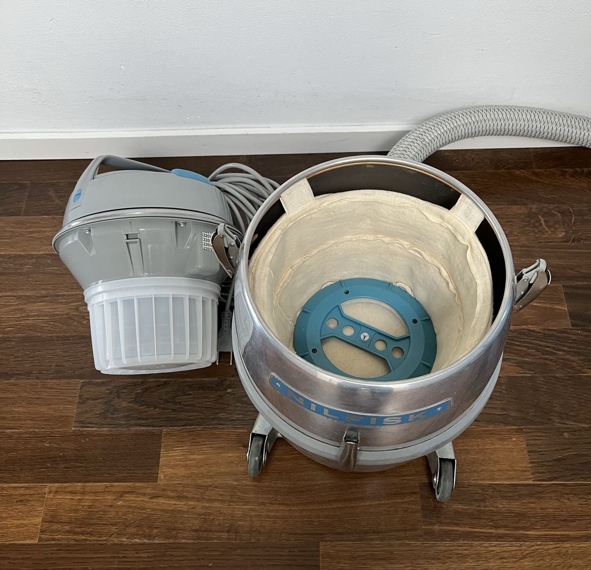 Nilfisk Aspirapolveri & Accessori: Nilfisk Typ GSD Industriesauger – Usato da Dietikon venduto da RR1961 1
