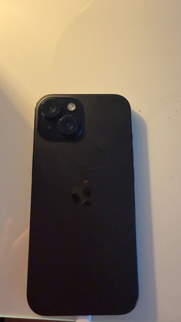 Apple Handys / Smartphones: IPhone 15 – Gebraucht aus Altstätten SG von amr_9zh6 1