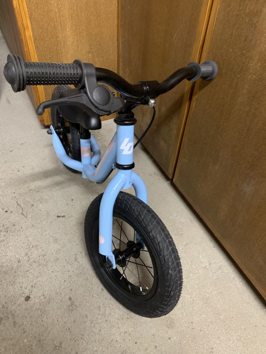 Velos: Bici nuova senza pedali – Neu und originalverpackt aus Airolo von Truzz 1