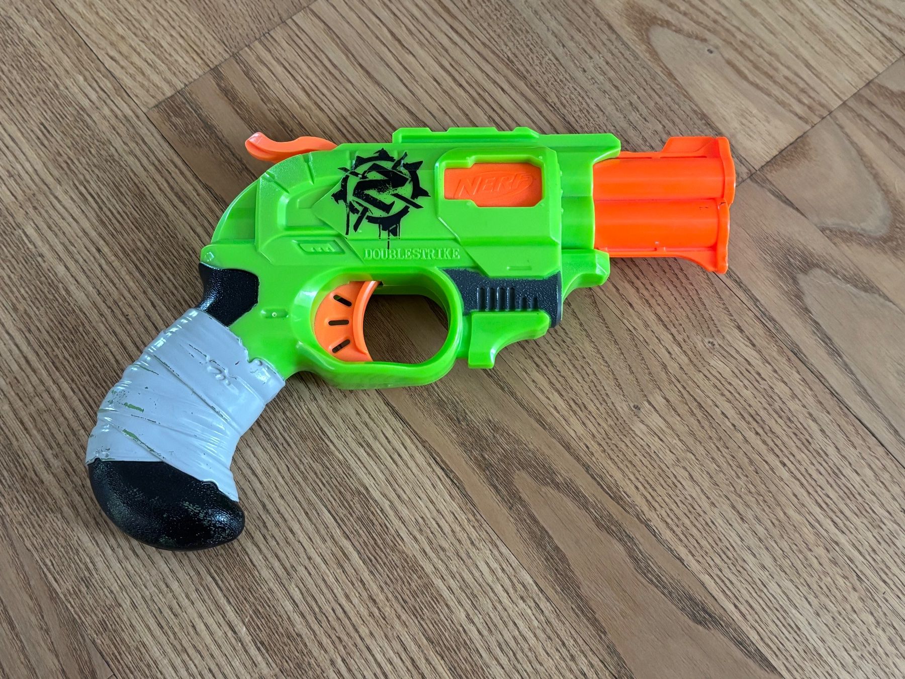 Nerf Giocattoli: Doublestrike Nerf gun Pistole – Usato da Therwil venduto da f5mj8
