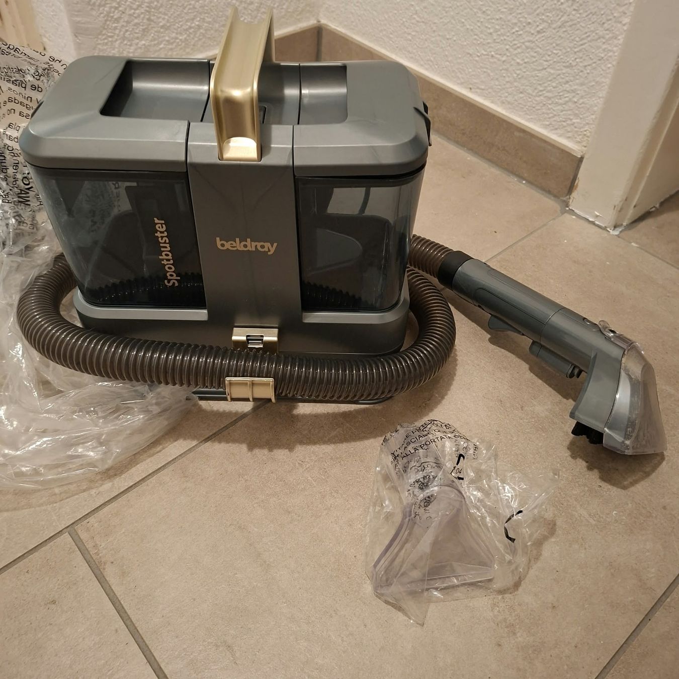 Aspirapolveri & Accessori: Wasche Teppic ecc.. – Usato da Trimbach venduto da Ale-07