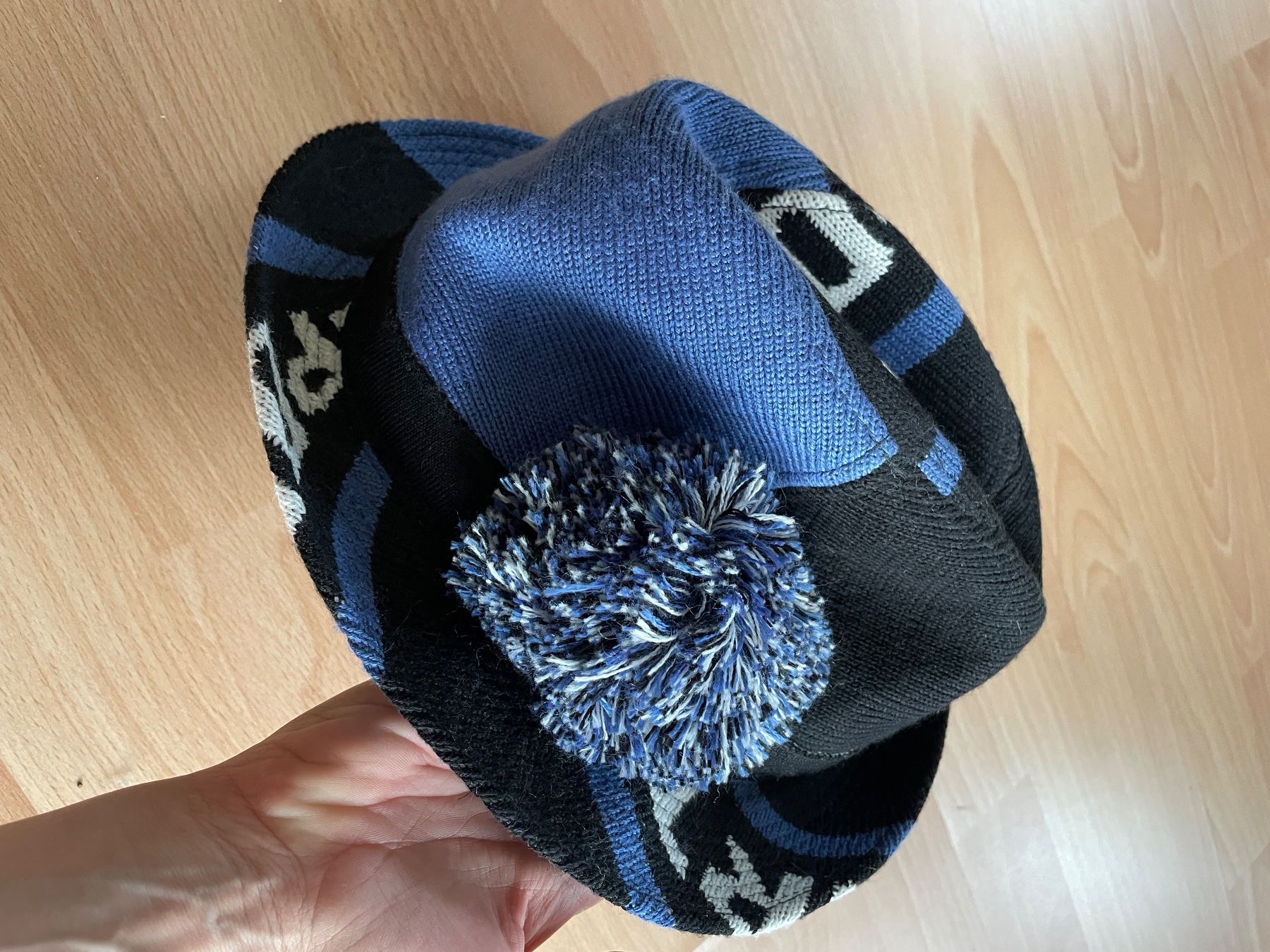 Copricapi, berretti & cappellini: Comme des garcons Mütze Cap – Nuovo (secondo la descrizione) da Zollikon venduto da mgo_95l7