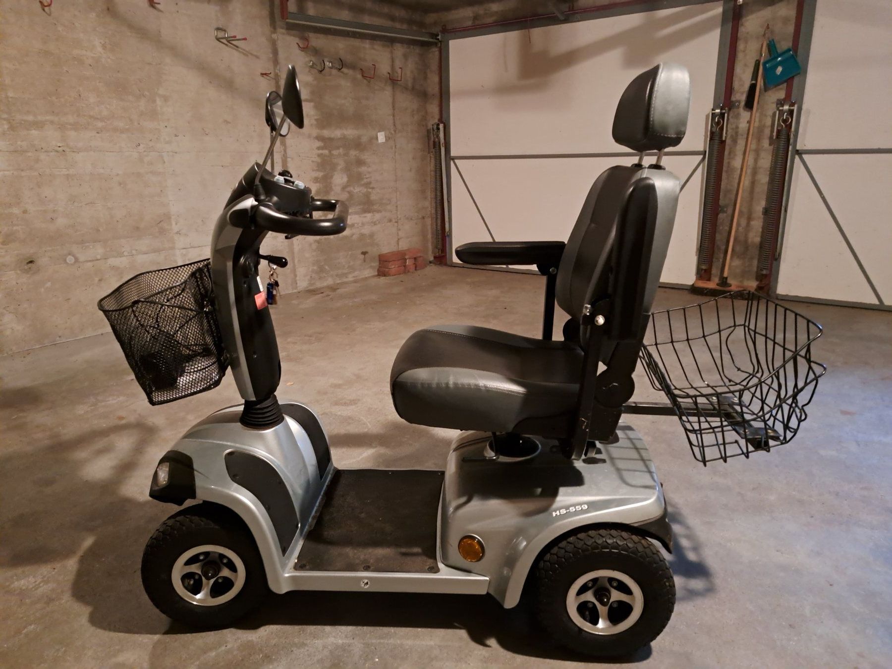 Veicoli elettrici: Voiturette électrique sans permis – Usato da Bulle venduto da aba_9c6r 2