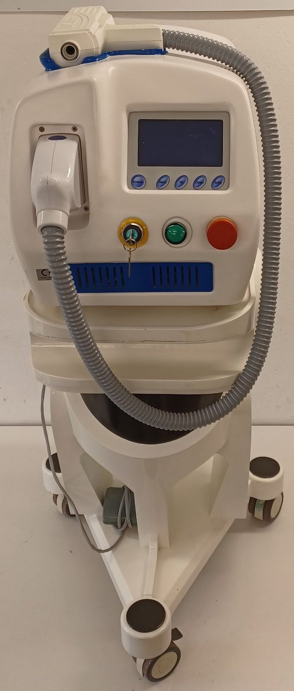 Laborzubehör: Beauty Machine Tattoo removing machine – Gebraucht aus Niederdorf von LeptonAG_Labor