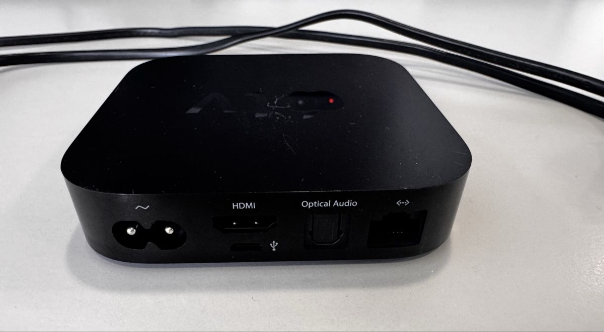 Apple Lettore multimediale & Streamer: Apple TV 3. Generation – Usato da Kloten venduto da Chailds 2