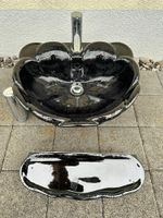 Interessantes Designer Waschbecken mit Ablage und SK Armatur