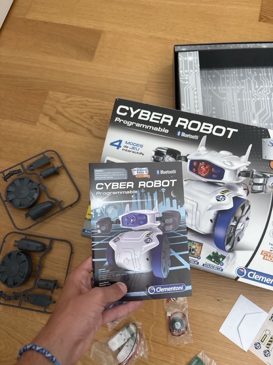 Clementoni Spielzeuge: CYBER ROBOT programmable Science & Jeu – Neu und originalverpackt aus Russin von loa_mfr5 2