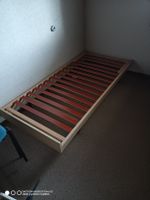Bettgestell Matro Holz mit Lattenrost guter Zustand