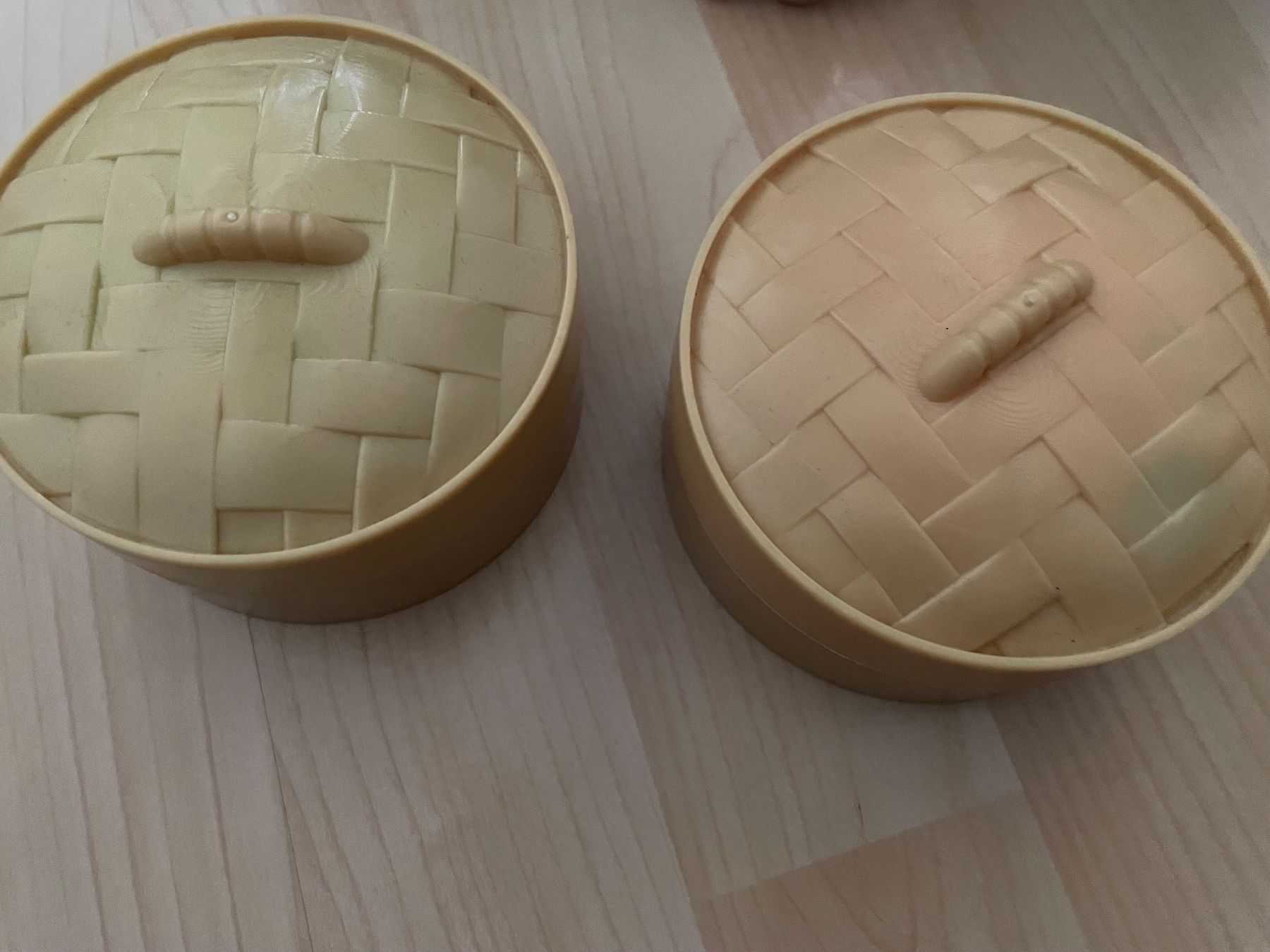 Jeux: 2 Dumplin nicht original – D'occasion à Niederlenz par JasminaK01
