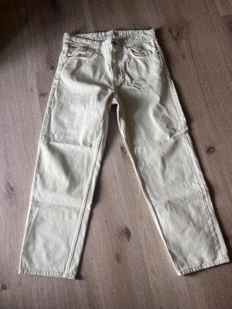 Jeans Bershka Weiss/Beige gerade geschnitten guter Zustand