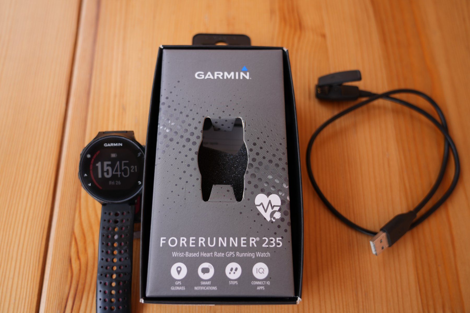 Garmin Smartwatch: Garmin Forerunner 235 + Originalverpackung – Gebraucht aus Zürich von  1