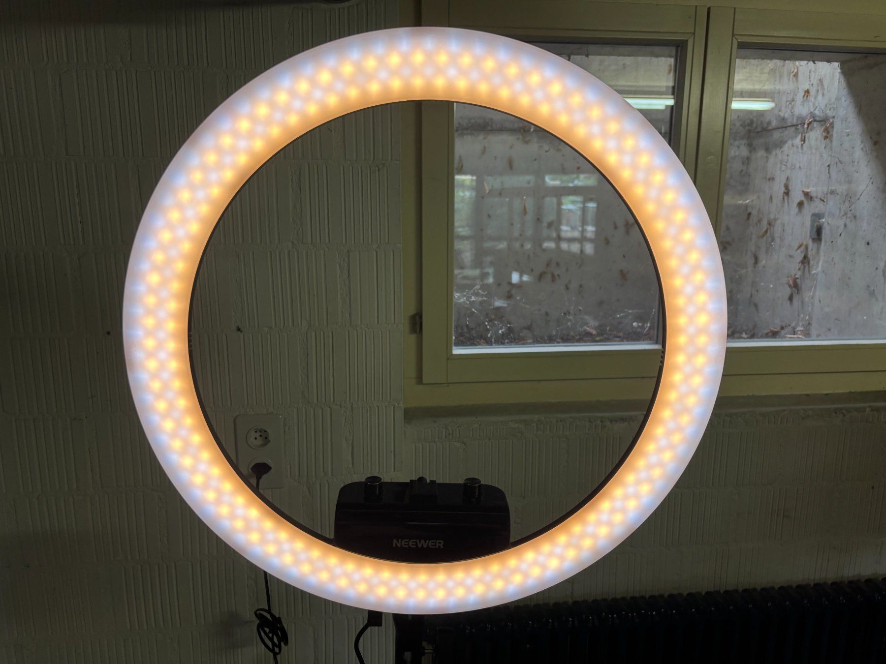 Lampade: Neewer Ringleuchte mit Stativ und Tasche – Usato da Glattbrugg venduto da rentshop.ch 2