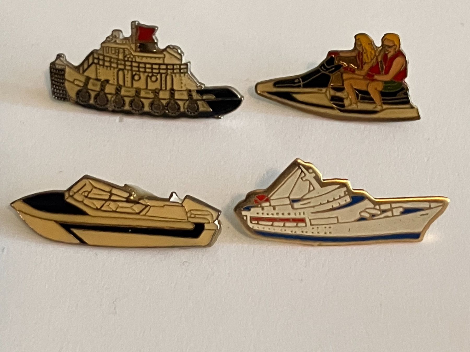 Plaquettes & Badges: 4 Pin Schiffe Boote – D'occasion à Basel par djwwpp