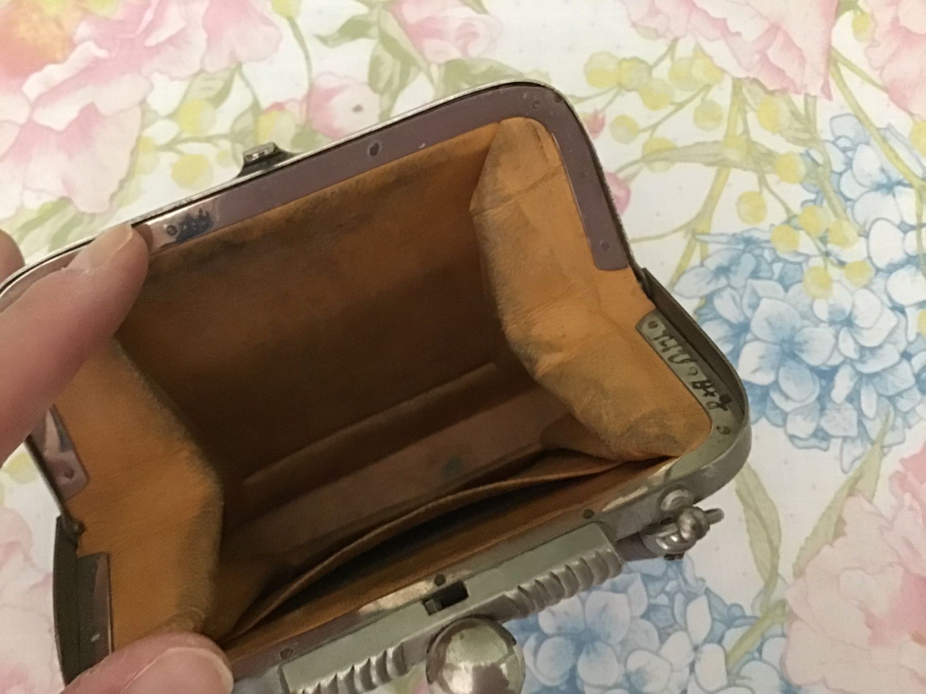 Spielzeuge: Uralte kleine Leder Puppen Tasche – Gebraucht aus St. Gallen von Goldlilly 5