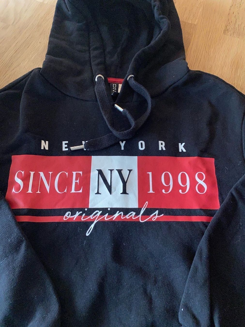 Maglioni & Felpe: Sweat-shirt pulls très bon état – Usato da Villars-sur-Glâne venduto da Graca03 1