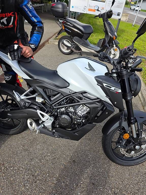 Strada: Honda cb 125 – Usato da Teufen ZH venduto da noa_6dg5 2