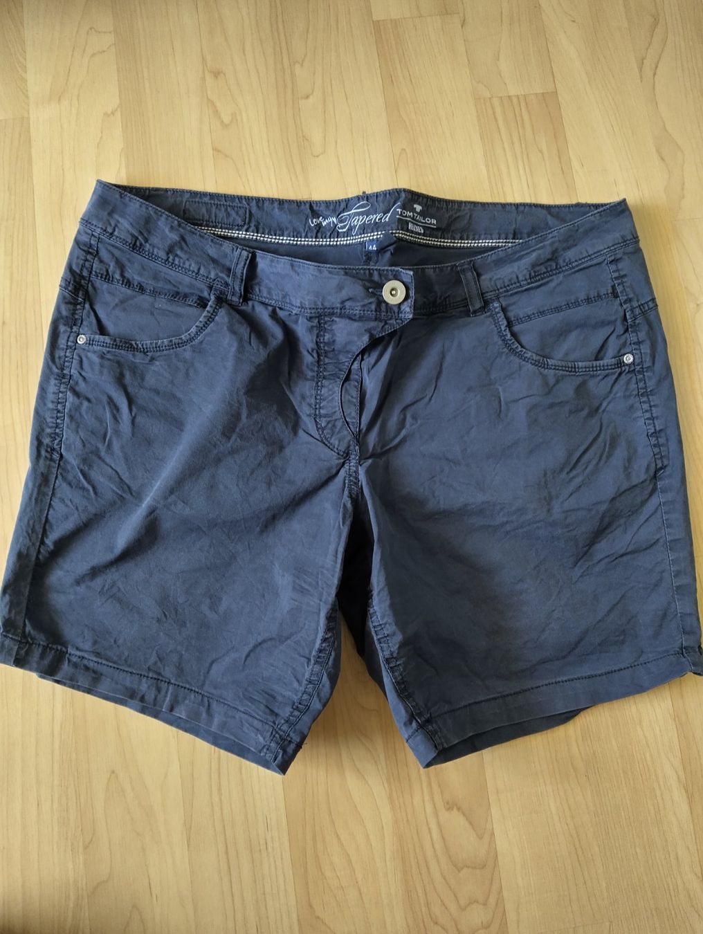 Tom Tailor Hosen: Schöne, leichte Shorts der Marke Tom Tailor – Gebraucht aus Hausen am Albis von Adiwettstein