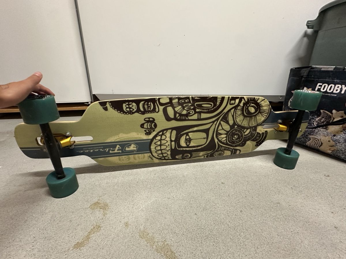 Skateboards: Longboard Drop-Through Skateboard – D'occasion à Zürich par dae_26my 2