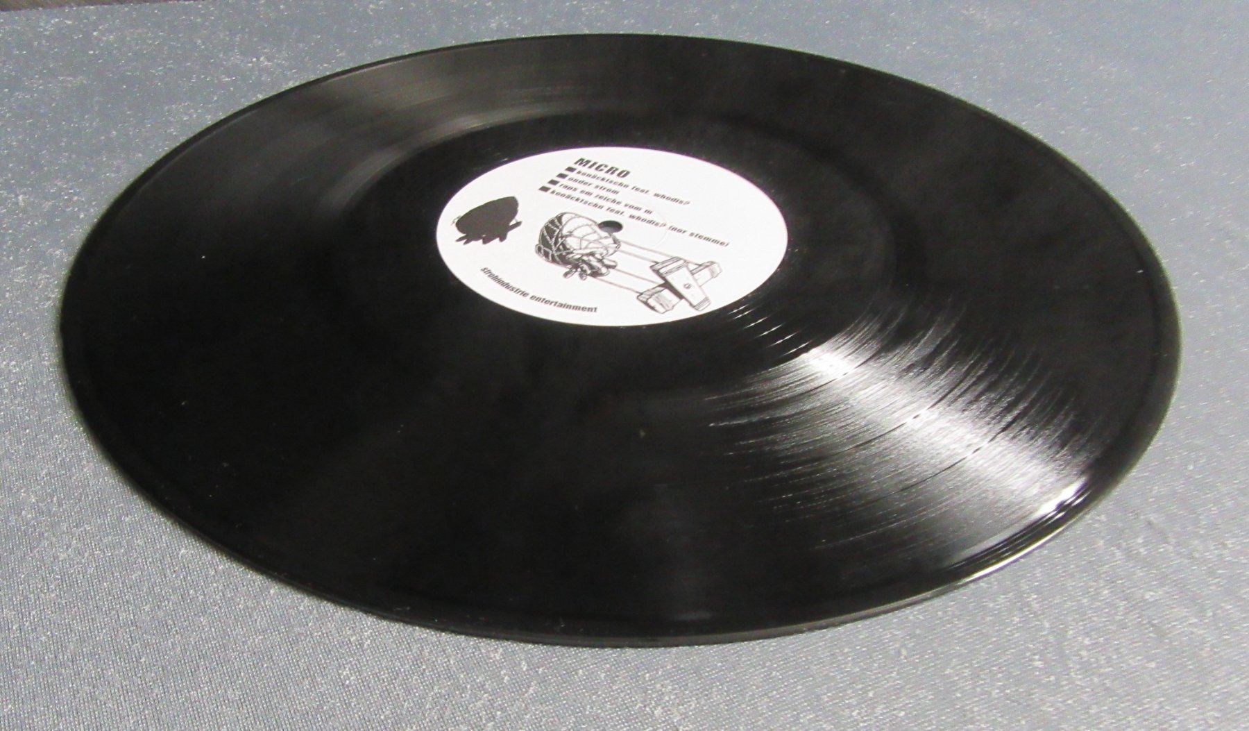 Vinyles: Microphonik - hert aber herzlech - LP ab CHF 1.00 – D'occasion à Auenstein par Padabimbim 4