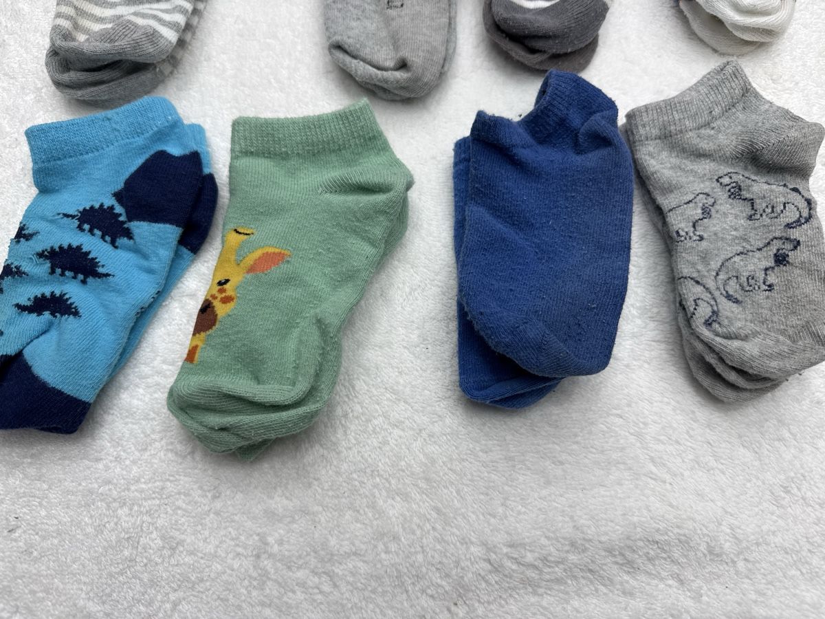 Calze per bambini: Lot de chaussettes , taille 27/30! – Usato da Chenens venduto da anasantos90 3