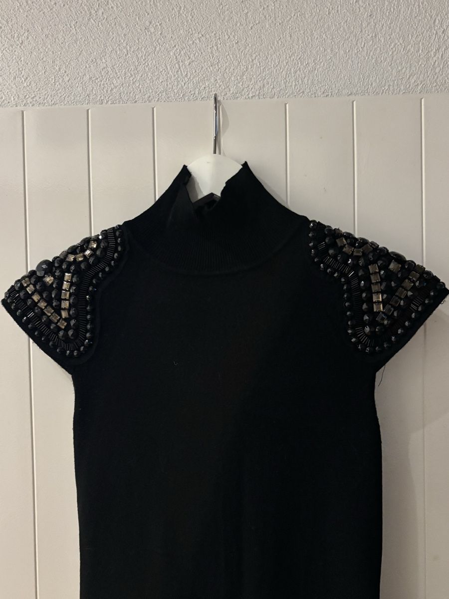 Mango Robes: Schickes, schwarzes MANGO Suits Kleid mit Schmucksteinen, S – D'occasion à St.Gallen par Monrose 1