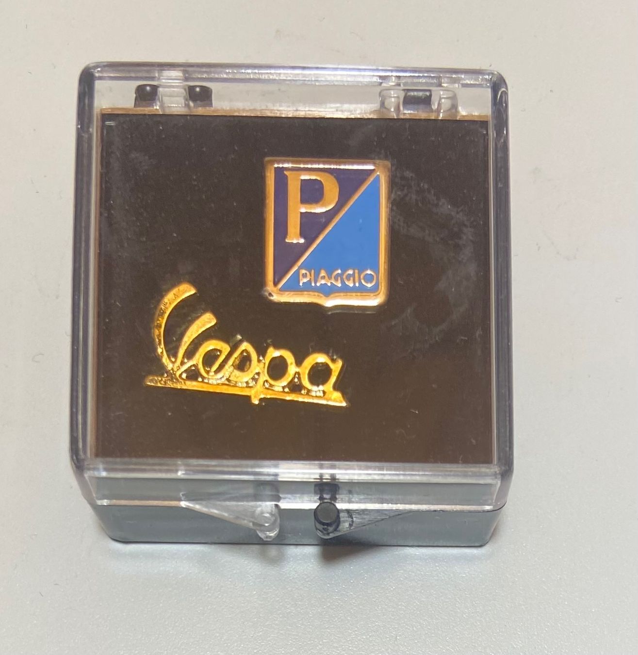 Anhänger: Pin Piaggio /Vespa – Neu und originalverpackt aus Doppleschwand von Esnu 2