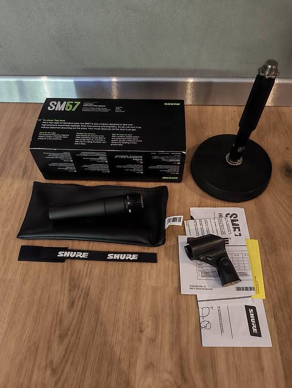 Shure Microfoni: Shure SM57 originale con scatola e accessori – Usato da Vernate venduto da Patrick47