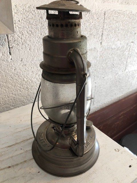 Lampes: Ancienne lampe à pétrole – D'occasion à Chézard St Martin par schmitt 5